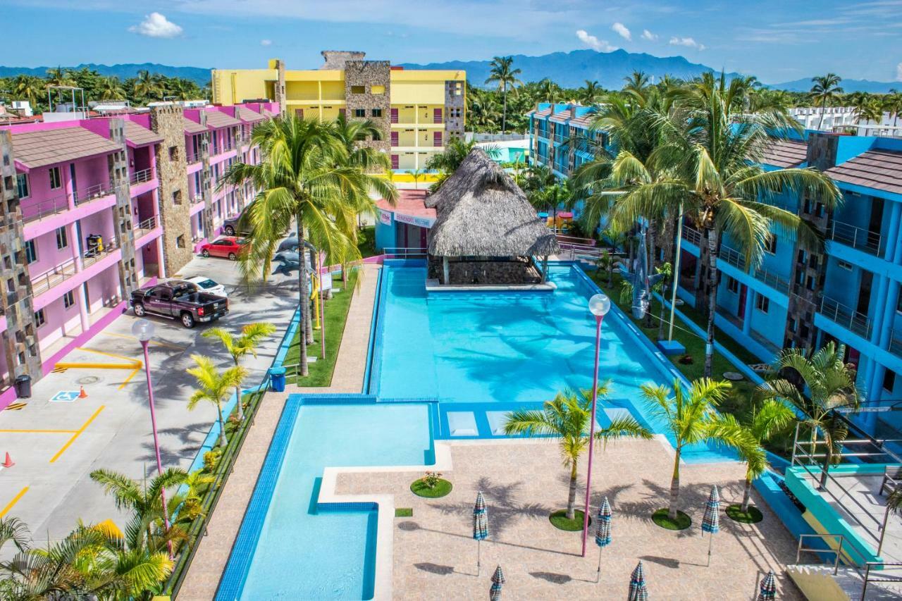 Miami Inn Nuevo Vallarta Exterior photo